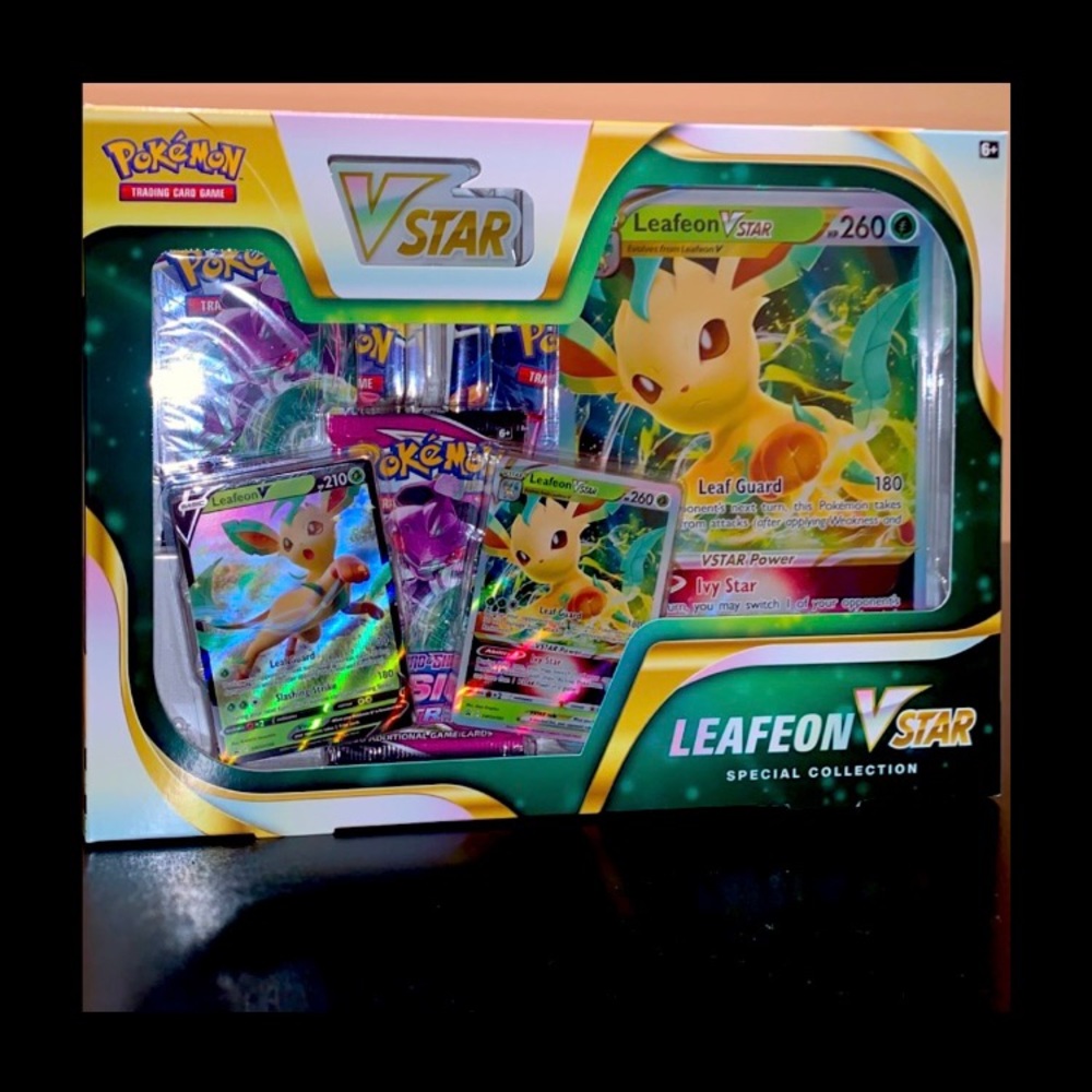 Leafeon V Star Special Collection Box